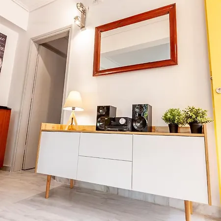 Sunny Apartment On The 2Nd Floor In Bohemian Psiri In Athens' Historic Center-In Vivo Apartments Buitenkant foto