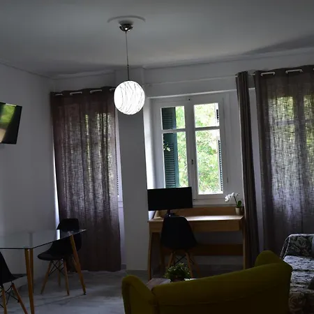 Sunny Apartment On The 2Nd Floor In Bohemian Psiri In Athens' Historic Center-In Vivo Apartments Buitenkant foto