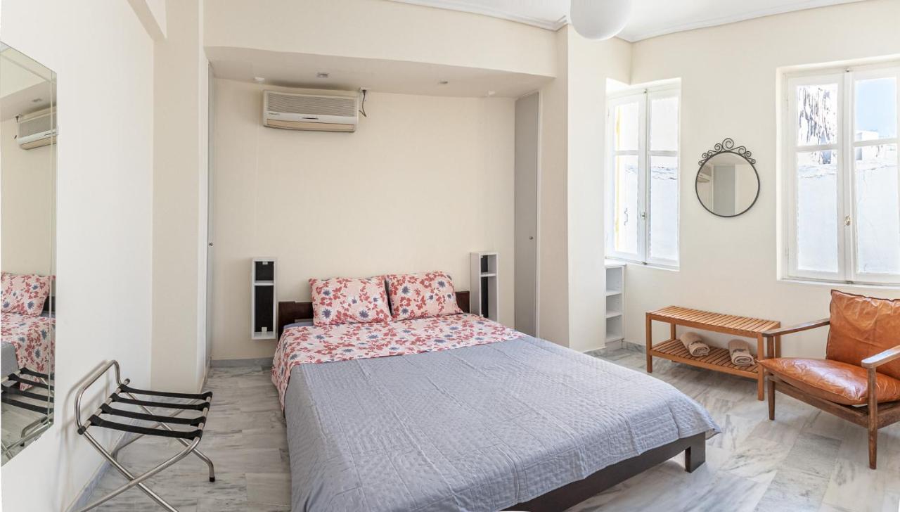 Sunny On The 2nd Floor In Bohemian Psiri In Athens' Historic Center-in Vivo Apartment