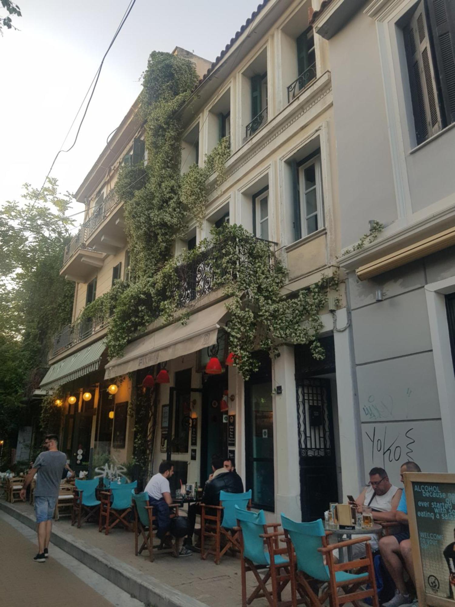 Apartment Sunny On The 2nd Floor In Bohemian Psiri In Athens' Historic Center-in Vivo *