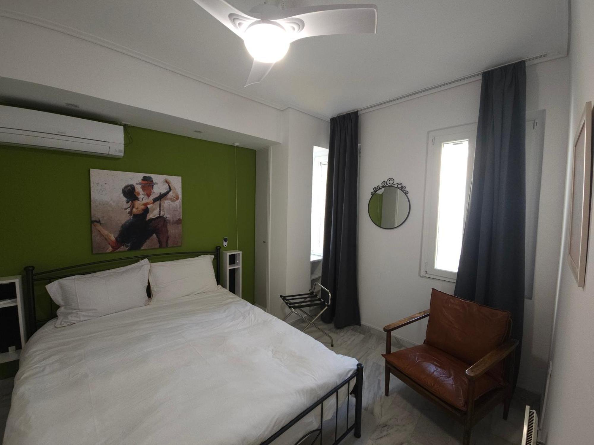 Sunny On The 2nd Floor In Bohemian Psiri In Athens' Historic Center-in Vivo Apartment Athen